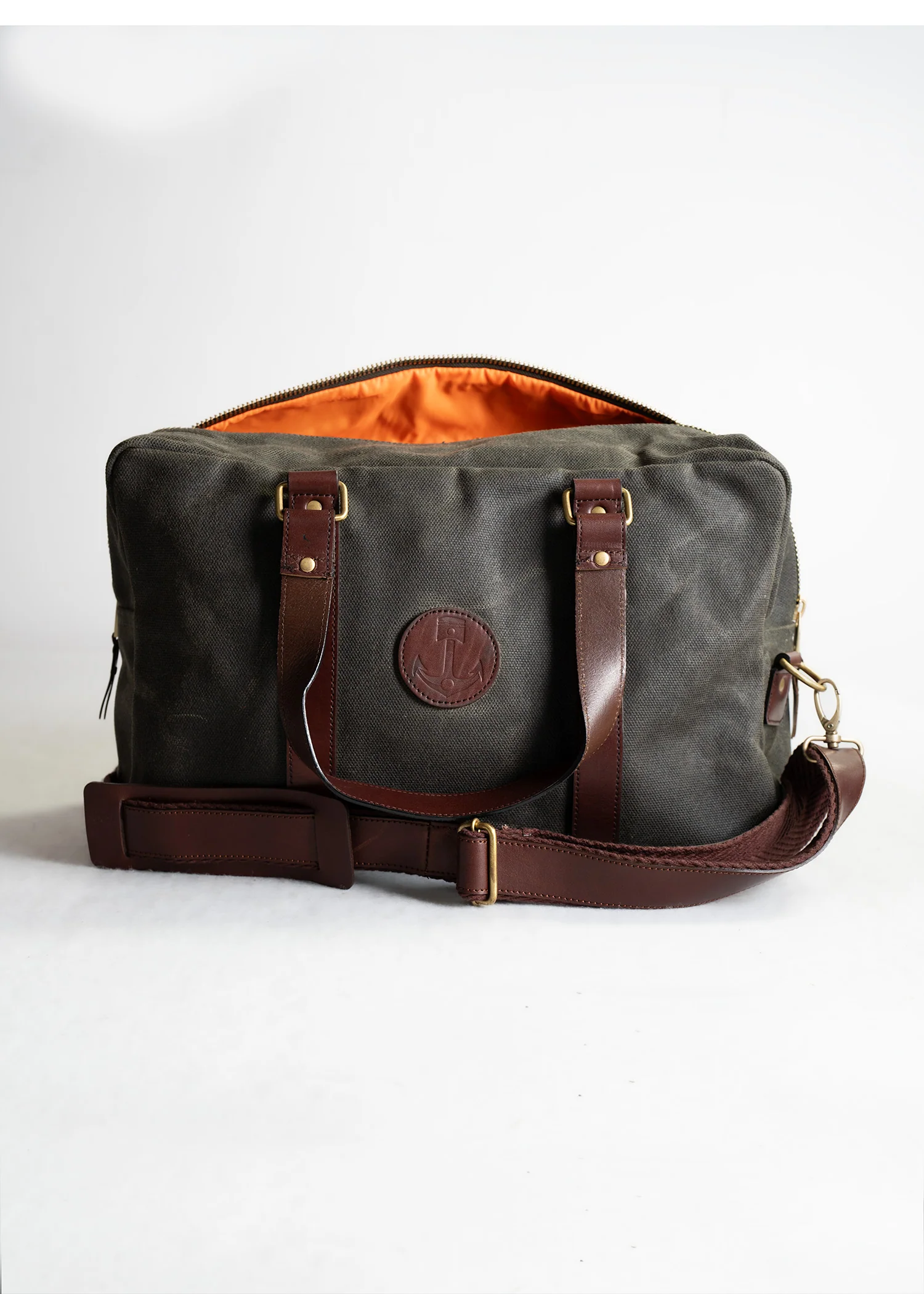 Overland Weekender Bag - Image 3