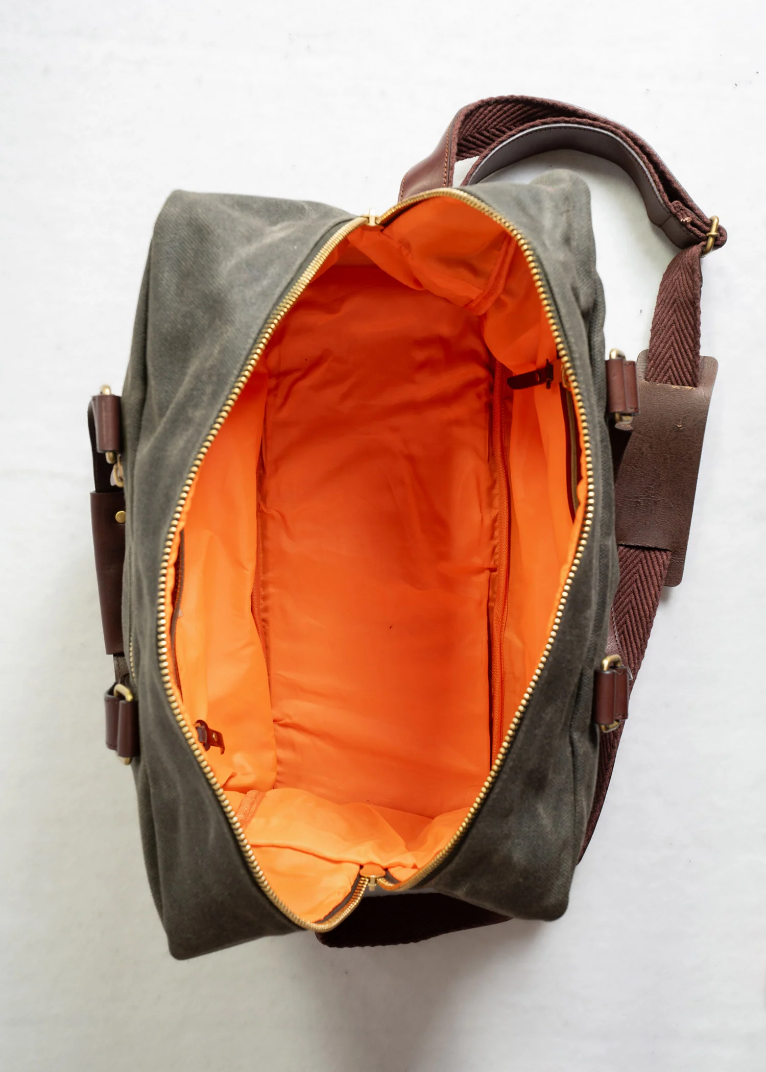 Overland Weekender Bag - Image 4