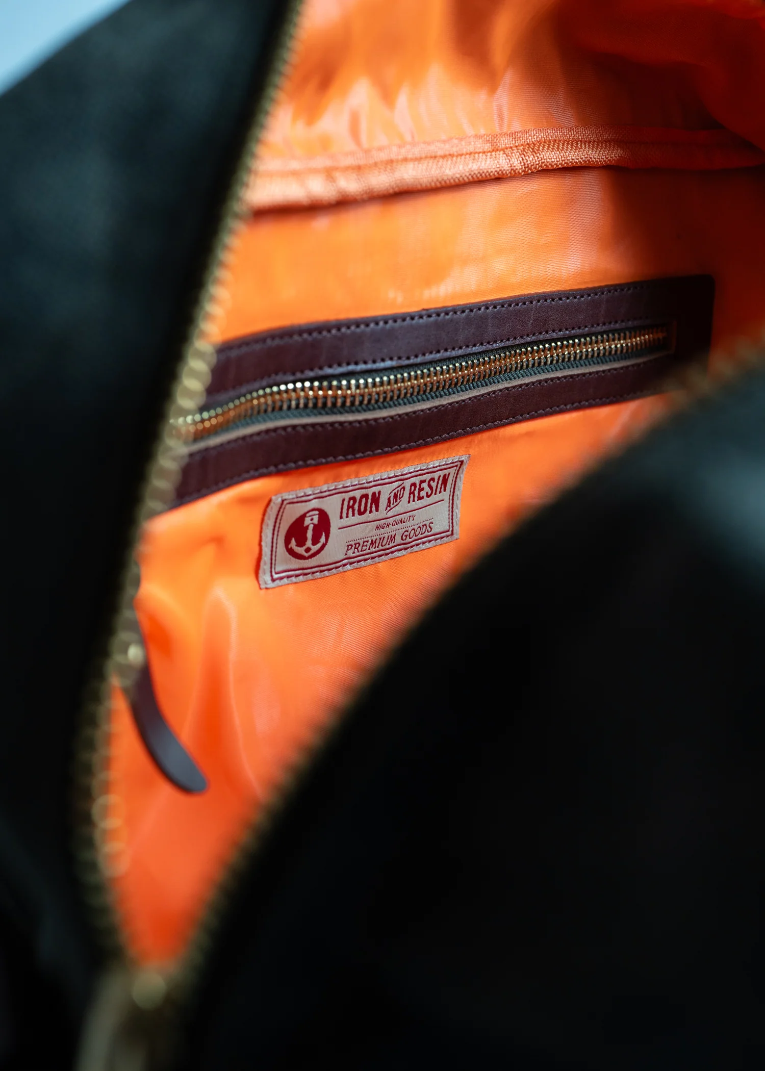 Overland Weekender Bag - Image 5
